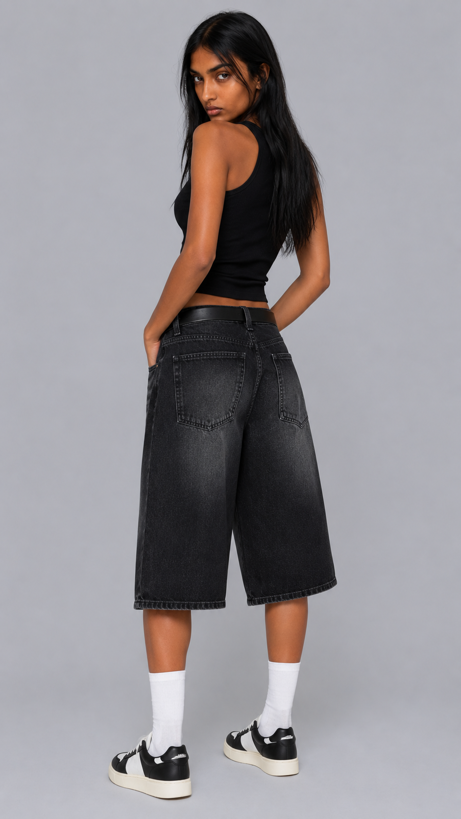 Vera Onyx Jorts