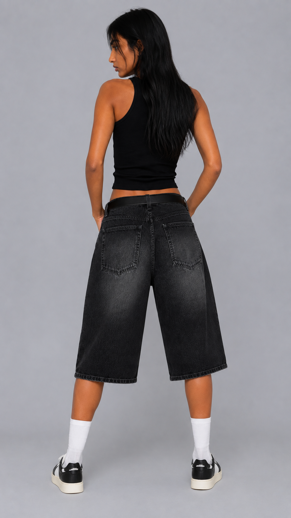 Vera Onyx Jorts
