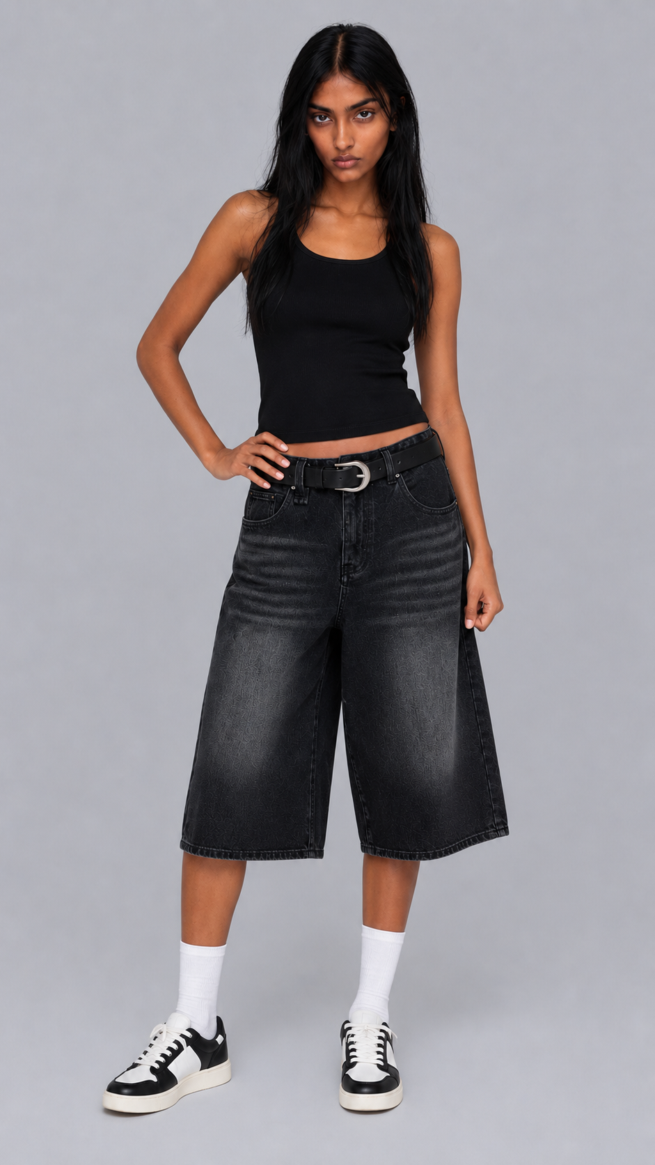 Vera Onyx Jorts